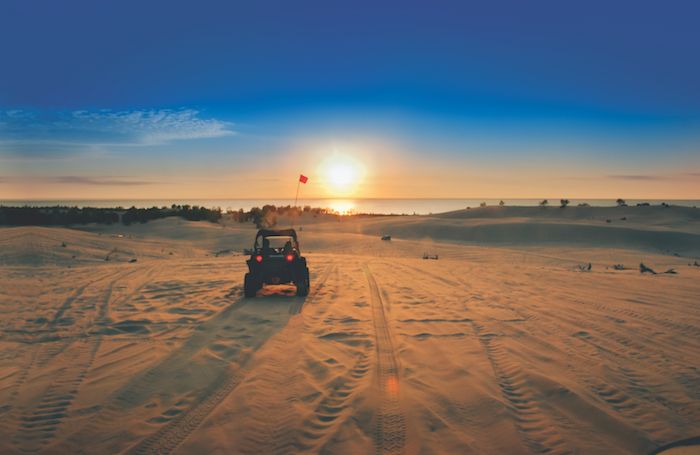 Illinois teen dies, cousin injured after ATVs flip at Michigan dunes