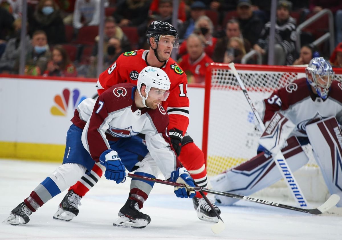 Blackhawks lose to Avalanche, 4-3, in OT