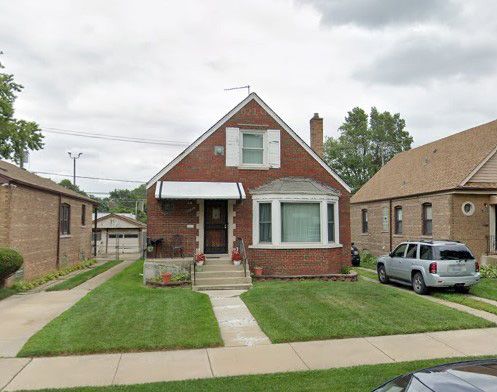 Three elderly people found shot to death in Morgan Park home