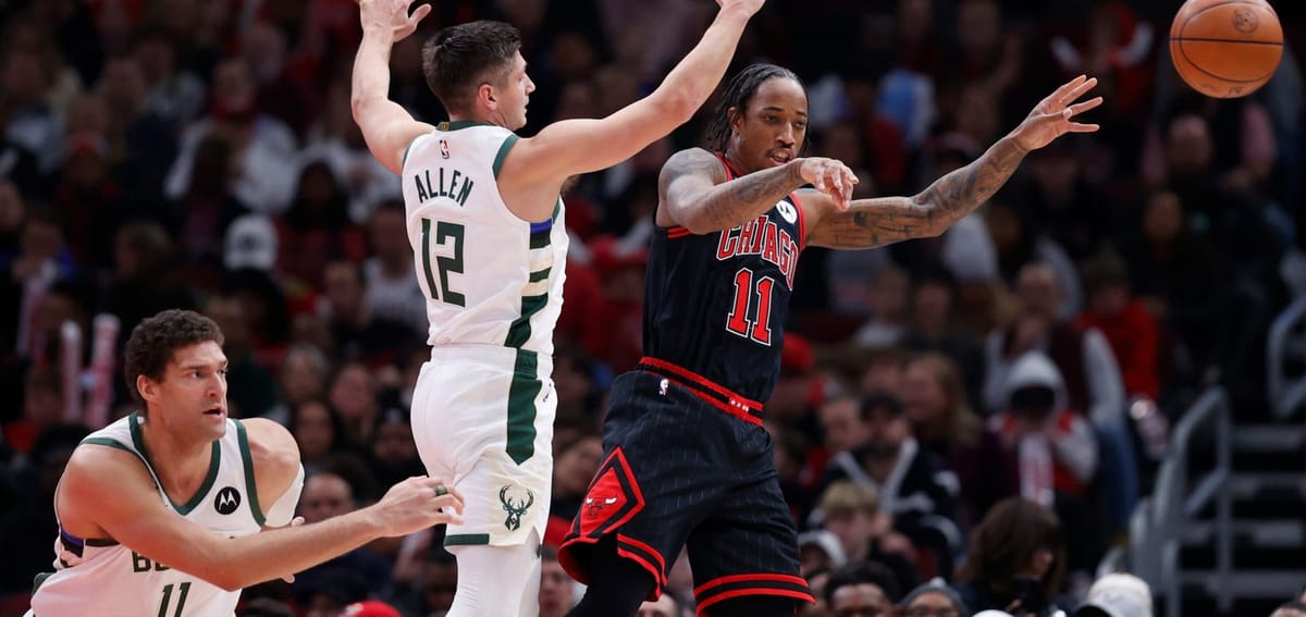 DeRozan scores 42 points, Bulls beat Bucks 119-113 in OT