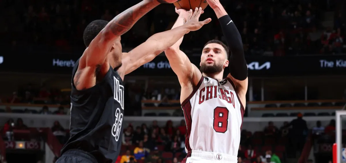 LaVine, DeRozan lead Bulls to 131-87 rout of Nets