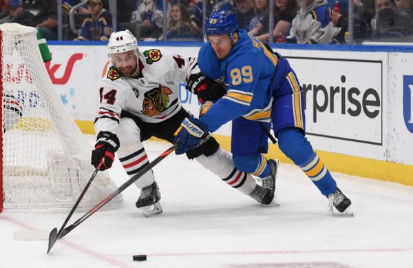 Blues beat Blackhawks 5-1