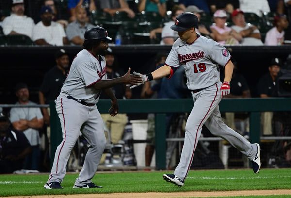 Kirilloff hits 2 homers as Twins pound White Sox 8-2