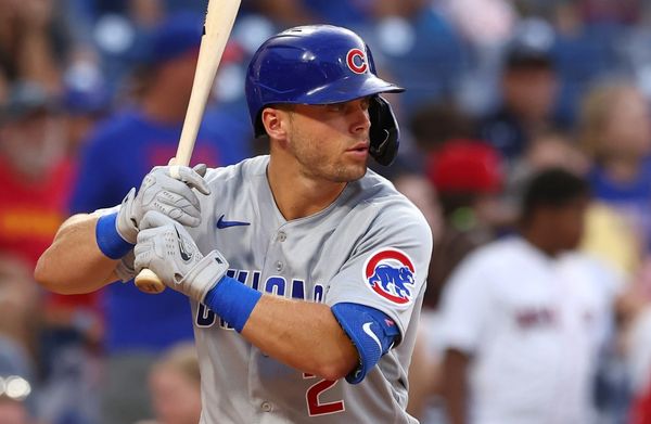 Nico Hoerner's double sends streaking Cubs past Pirates 3-2