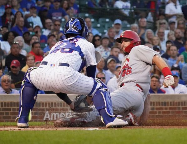 Arenado, O'Neill, Edman homer, Cards thump Cubs for DH split