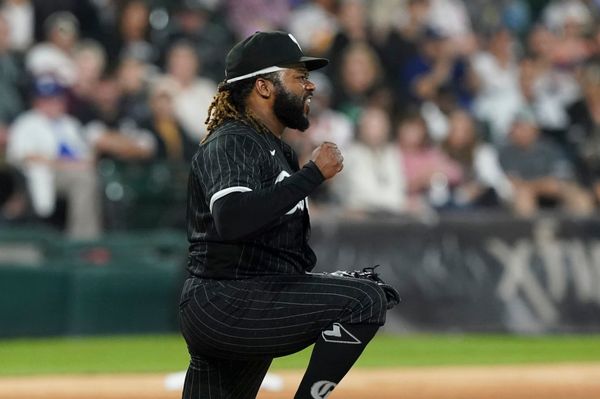 Moncada, Cueto lead White Sox past Astros 4-2