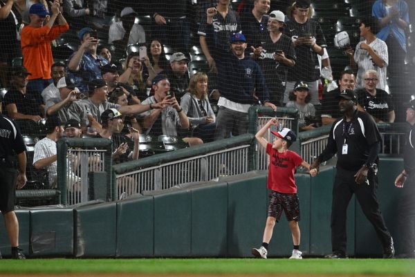 Valdez, Alvarez lead Astros to 3-2 win over White Sox