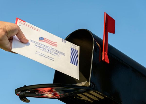 Illinois voters may opt to vote-by-mail in all elections