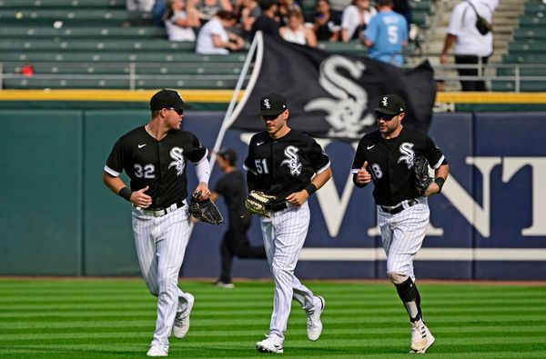 Vaughn, Pollock homer, White Sox beat Royals 7-1