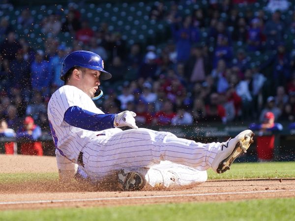 Phillies lose 5th straight, Cubs sweep season series 6-0