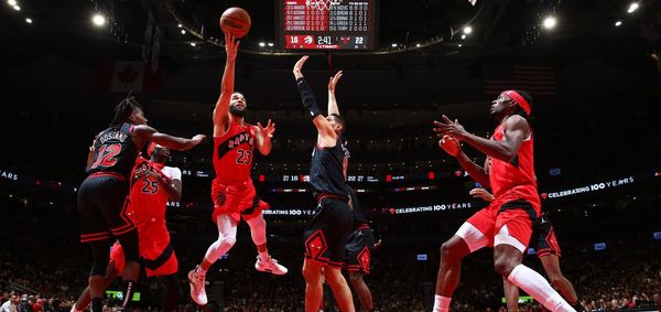 VanVleet has 30 points and 11 assists as Raptors beat Bulls