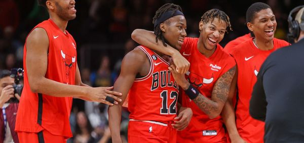 Ayo Dosunmu beats buzzer, Bulls beat Hawks 110-108