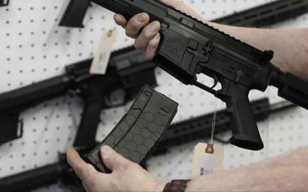 Illinois House OKs weapons ban, on to Senate