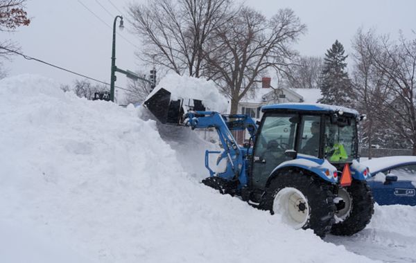 Flights canceled, highways closed as winter storm wallops US